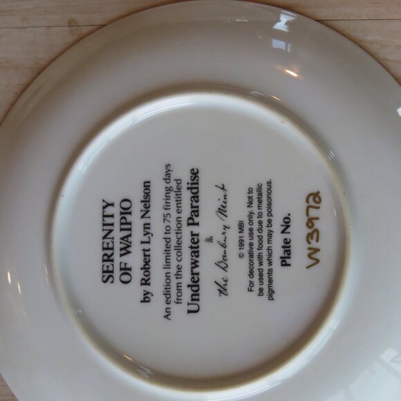 The Danbury Mint Underwater Paradise Robert Lyn Nelson collector plates set of 6 - Picture 6 of 7